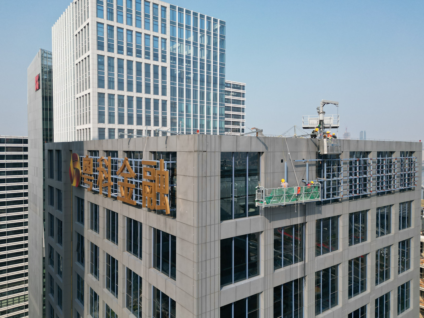 廣州三志廣告 樓頂大字與發(fā)光字的一站式專(zhuān)家
